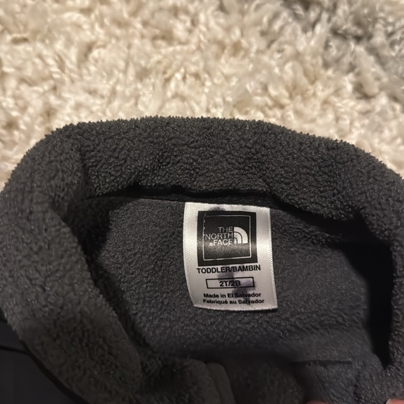 The Northface Toddler Fleece Jacket 2T - Picture 4 of 6
